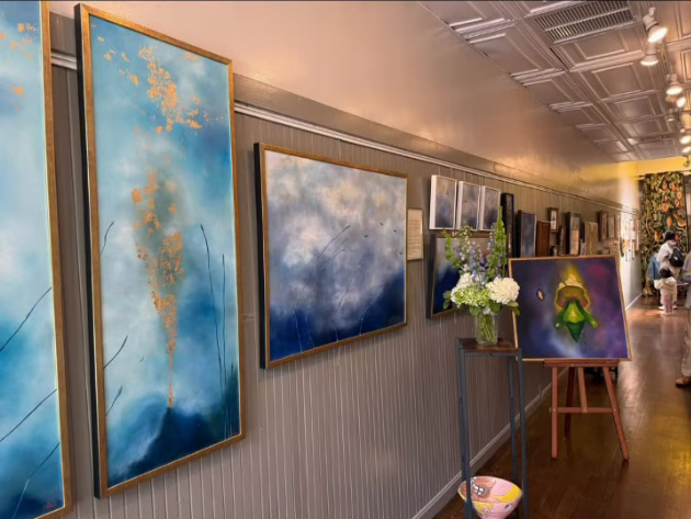 Inside Hawthorn Gallery